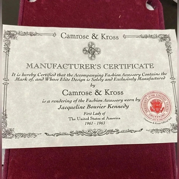 NWT 'JBK' JACKIE KENNEDY CAMROSE KROSS CRYSTAL NECKLACE - Picture 6 of 7